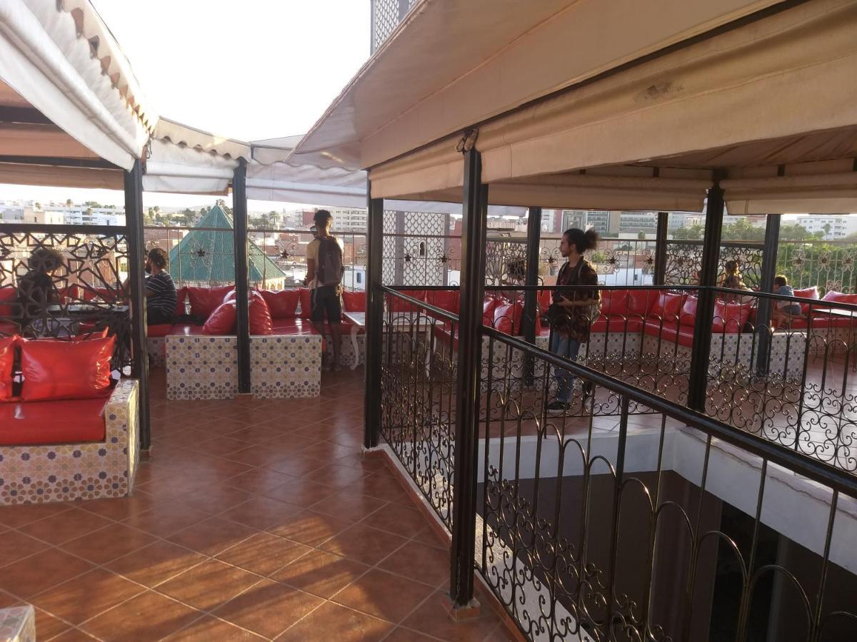 Hotel Lahlou Riad Cafeteria 乌季达 外观 照片