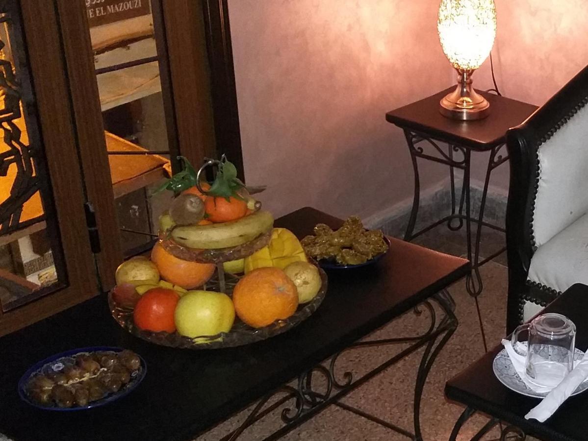 Hotel Lahlou Riad Cafeteria 乌季达 外观 照片